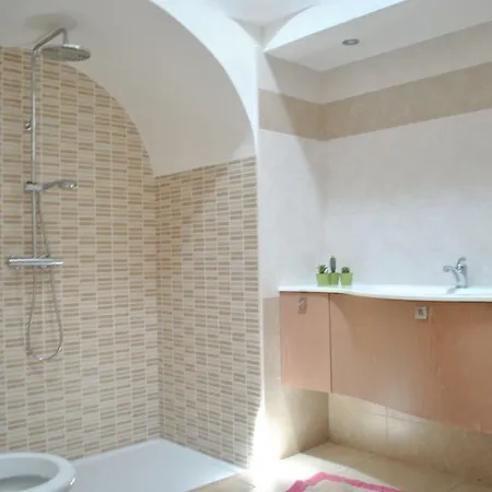 Il Trullo Della Nonna لوكوروتوندو